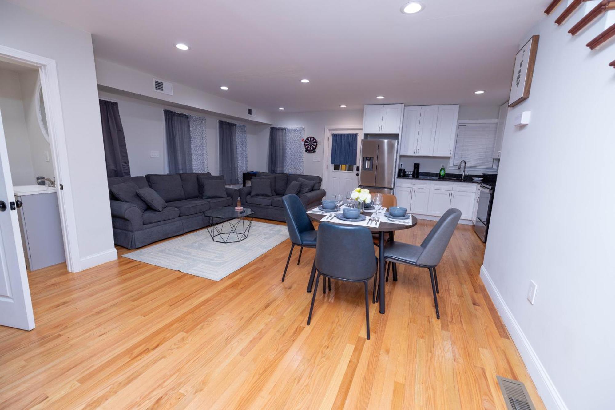 Modern Luxury Home With Fireplace & Game-Room 布罗克顿 外观 照片