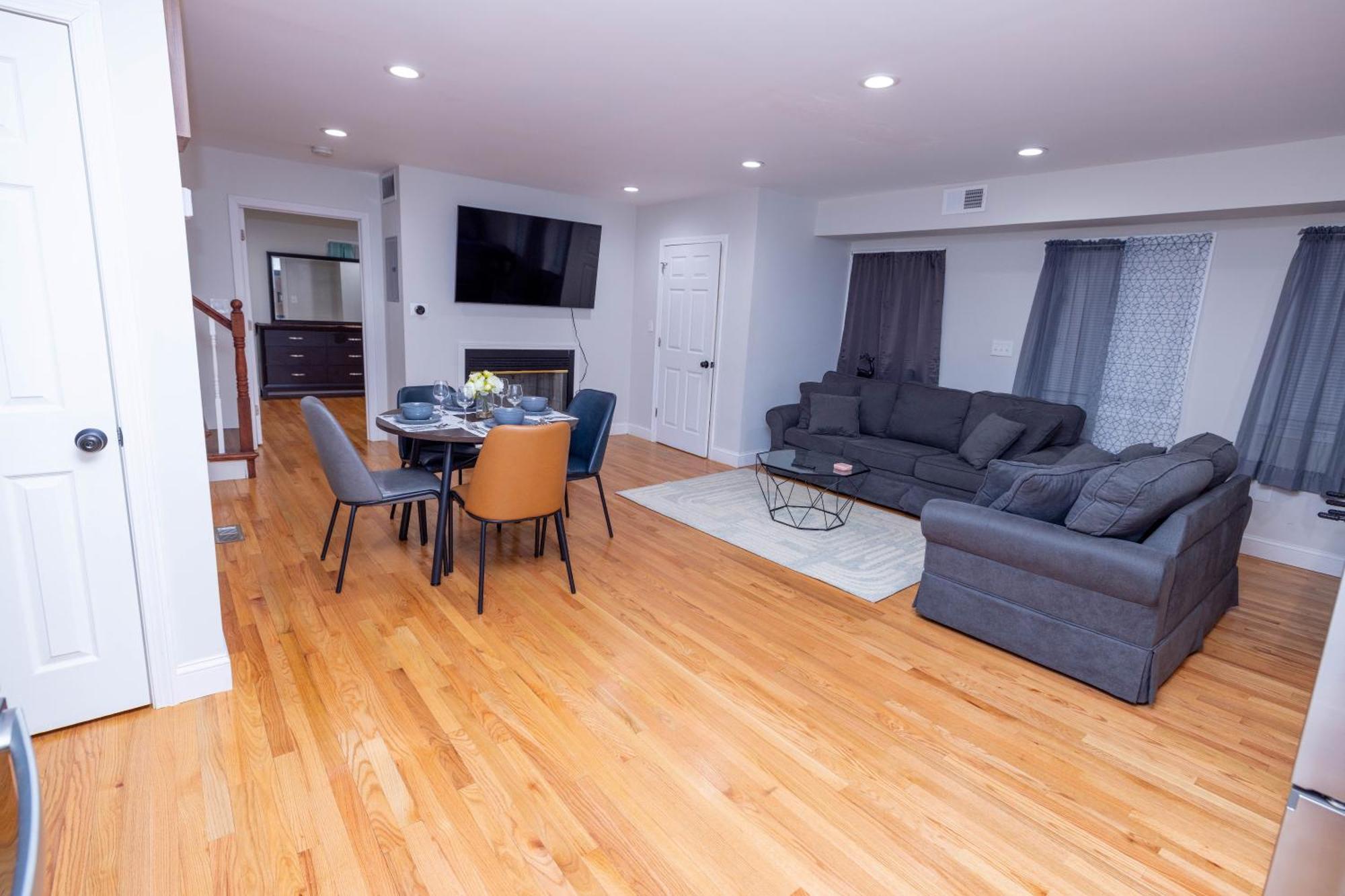Modern Luxury Home With Fireplace & Game-Room 布罗克顿 外观 照片