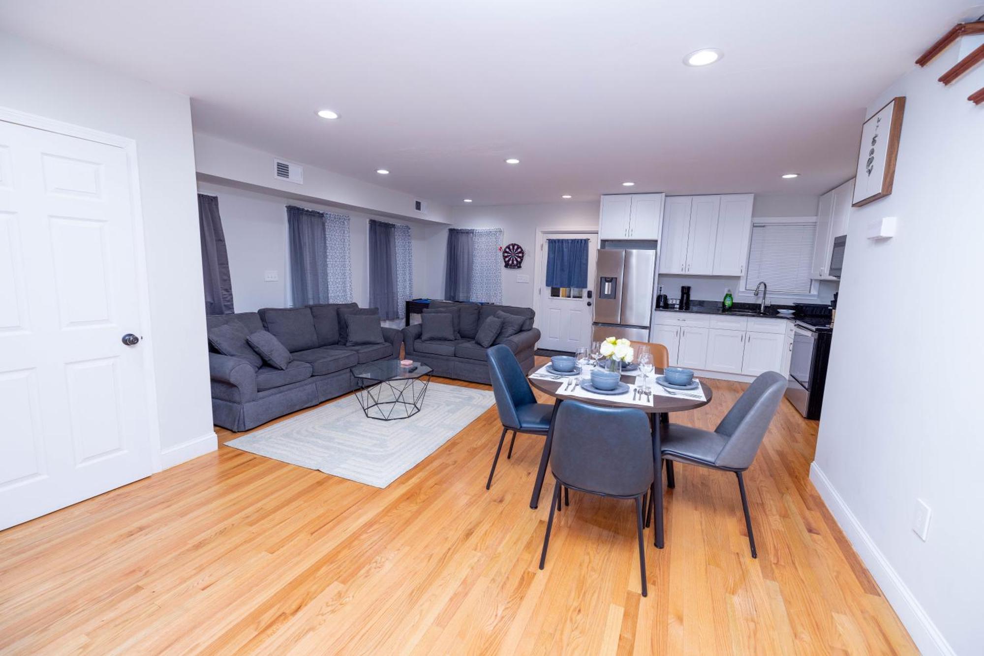Modern Luxury Home With Fireplace & Game-Room 布罗克顿 外观 照片